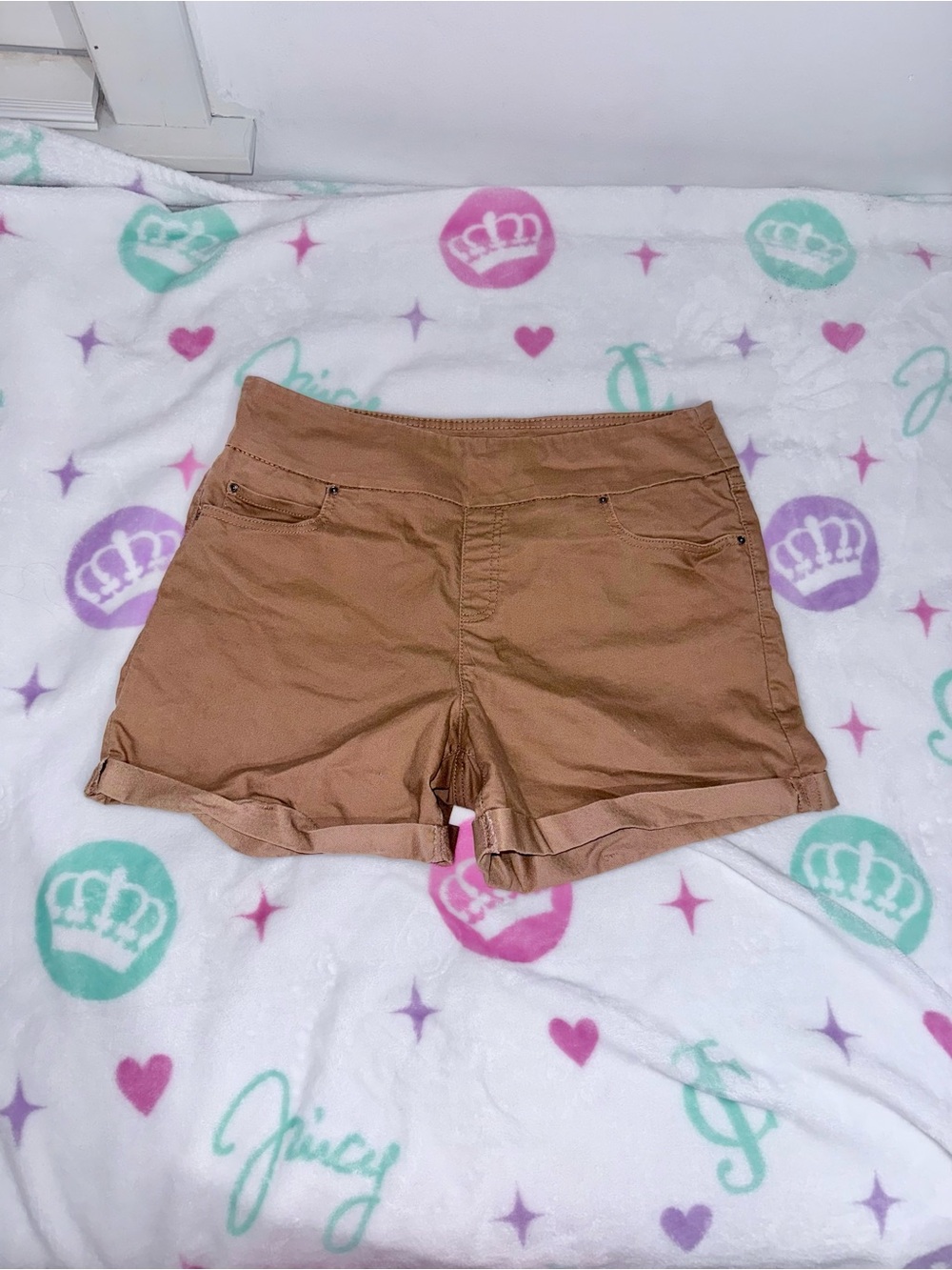 Time and Tru Comfort Pull-On Cuffed Denim Shorts in Brown - Size Large